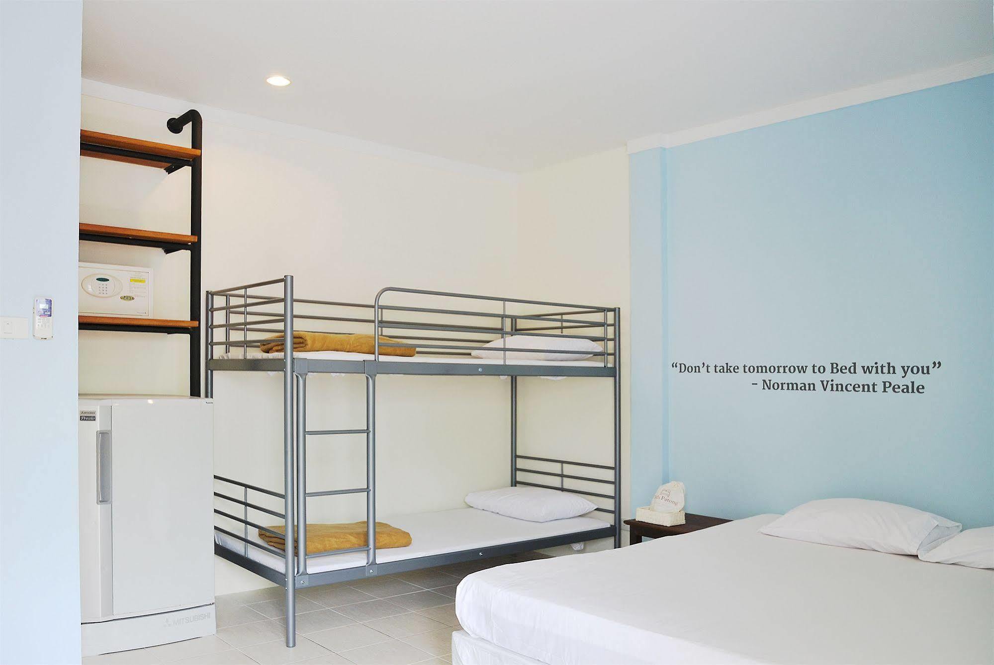 Oyo 1032 Beds Patong Hotel Phuket Ngoại thất bức ảnh